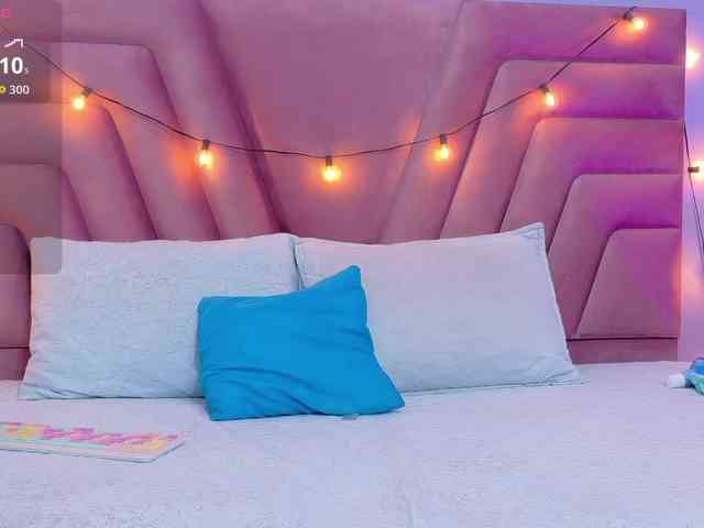 Beautifulskinny18 webcam