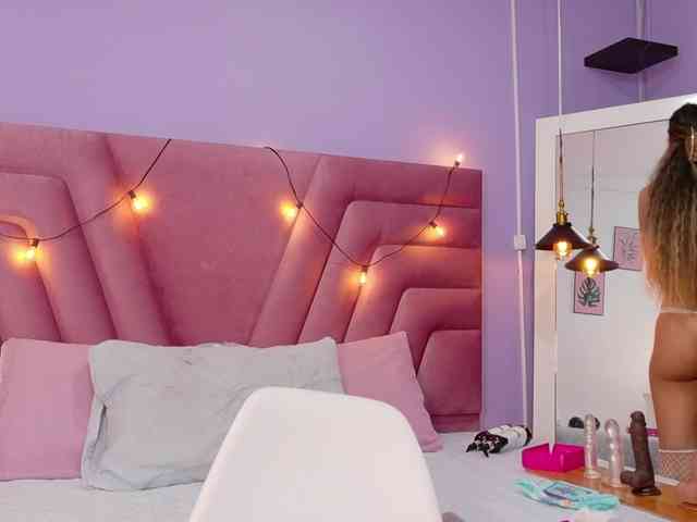 Beautifulskinny18 webcam