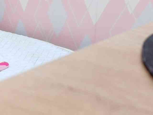 Beautifulskinny18 webcam