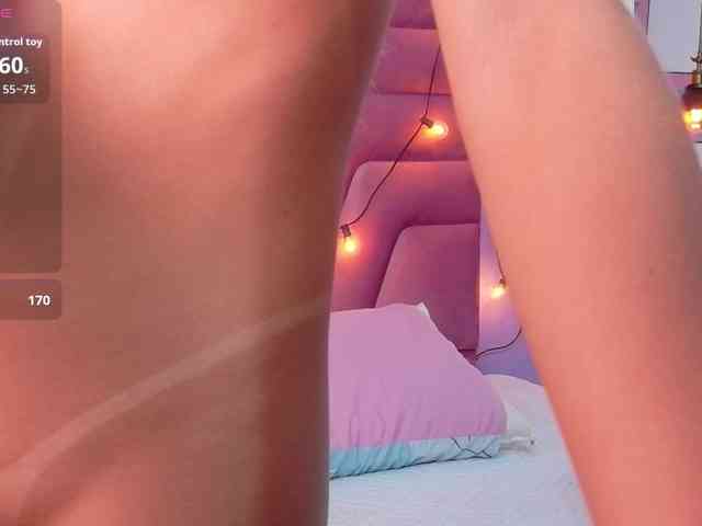 Beautifulskinny1... Live Webcam on BongaCams