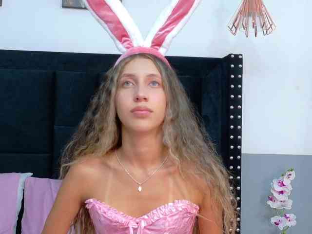 Beautifulskinny18 webcam