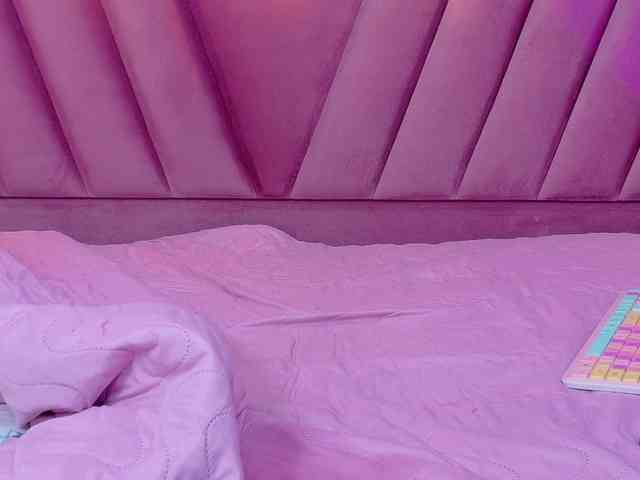 Beautifulskinny18 webcam