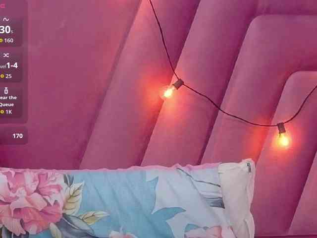 Beautifulskinny1... Live Webcam on BongaCams