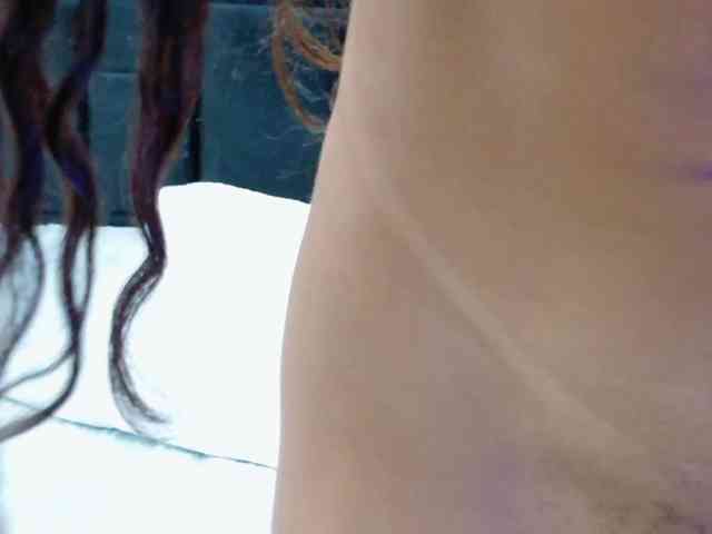 Beautifulskinny18 webcam