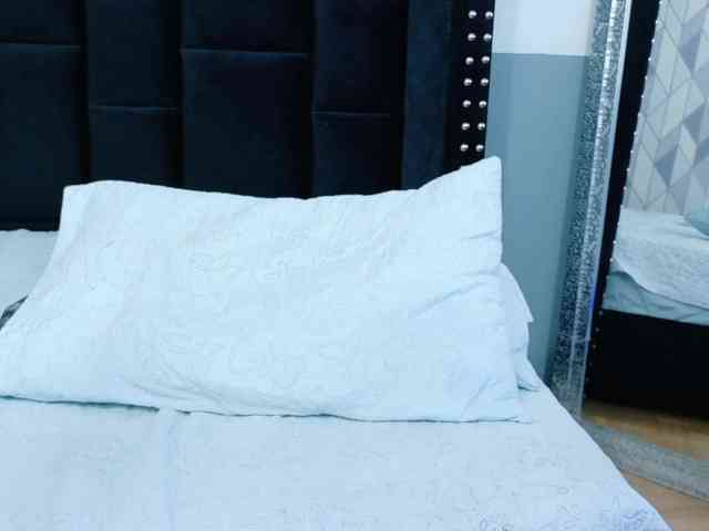 Beautifulskinny18 webcam