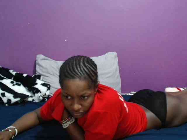 Petitegirly webcam