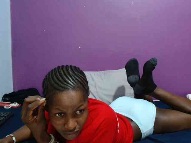Petitegirly webcam
