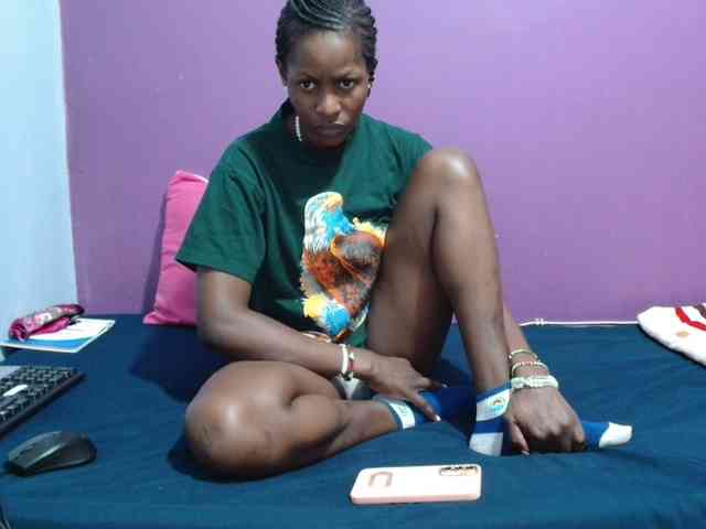 Petitegirly webcam