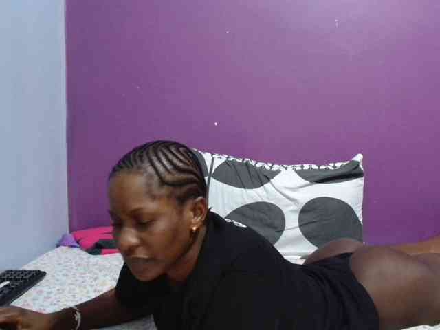 Petitegirly webcam