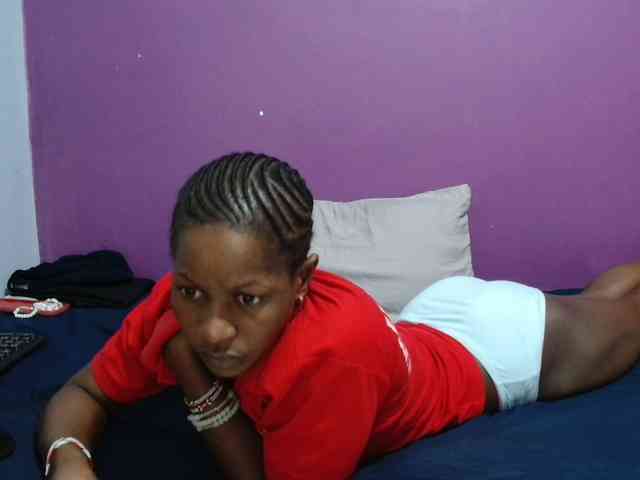 Petitegirly webcam
