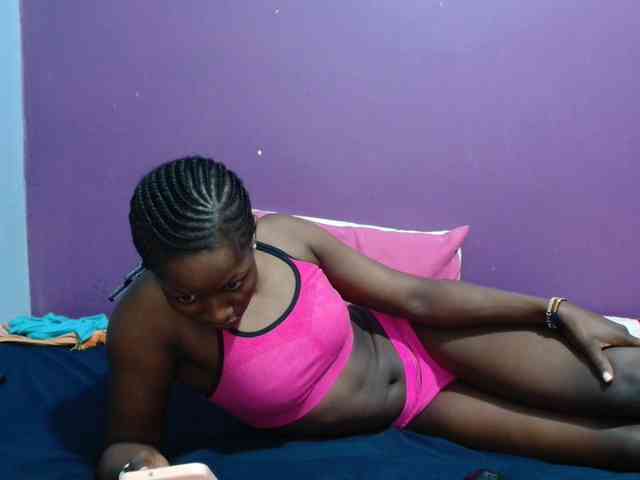 Petitegirly webcam
