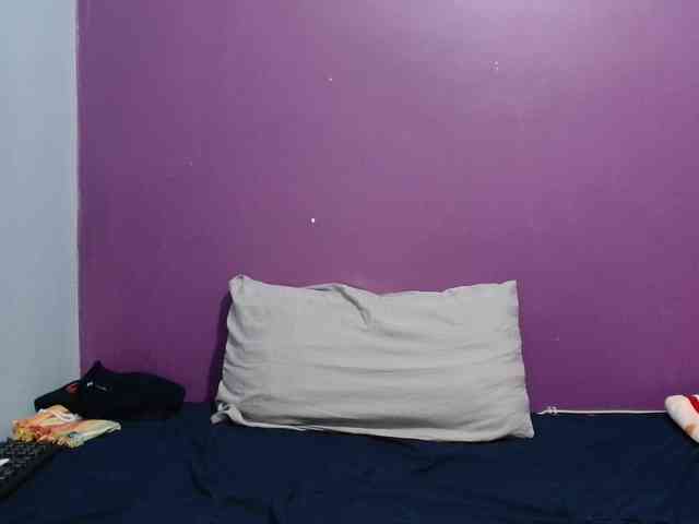 Petitegirly webcam