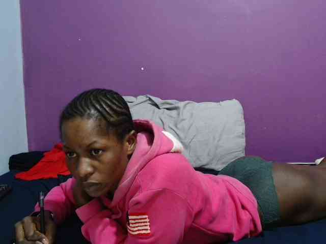 Petitegirly webcam
