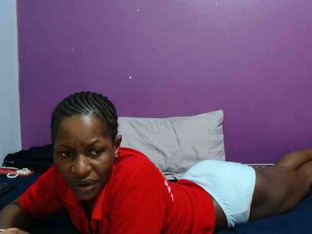 Petitegirly webcam