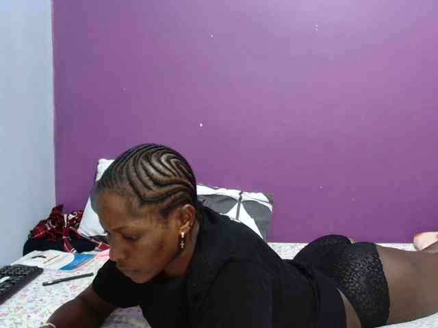 Petitegirly webcam