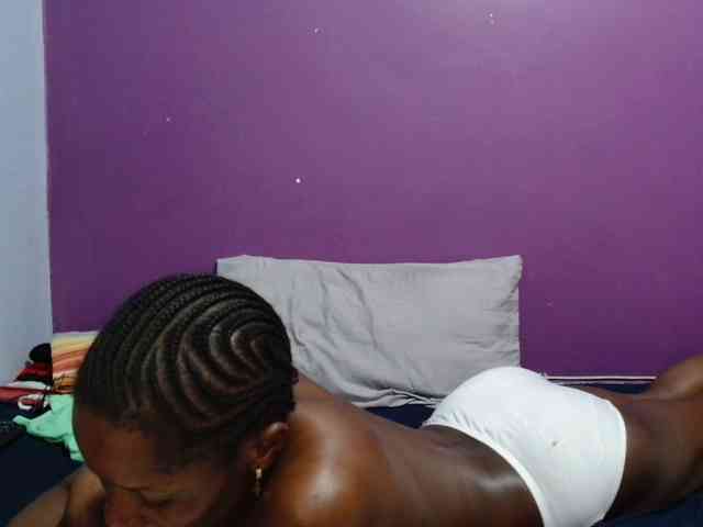 Petitegirly webcam