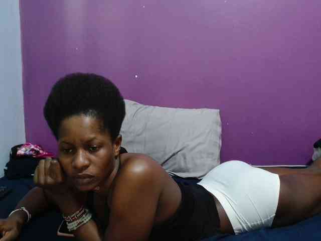 Petitegirly webcam