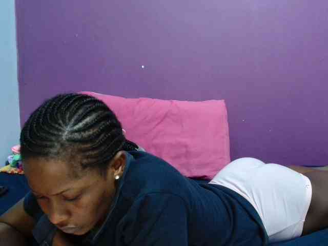 Petitegirly webcam