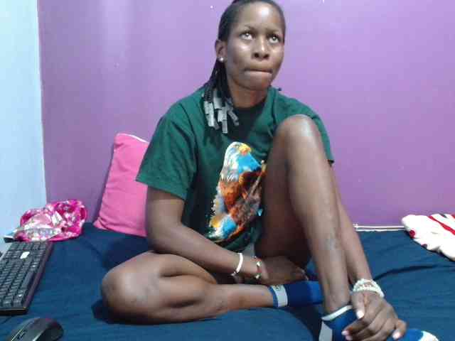 Petitegirly webcam