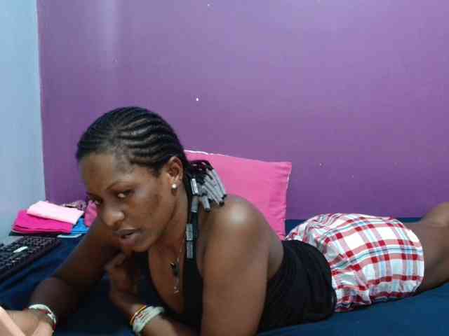 Petitegirly webcam
