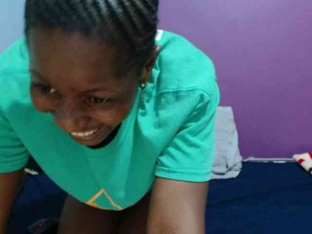 Petitegirly webcam