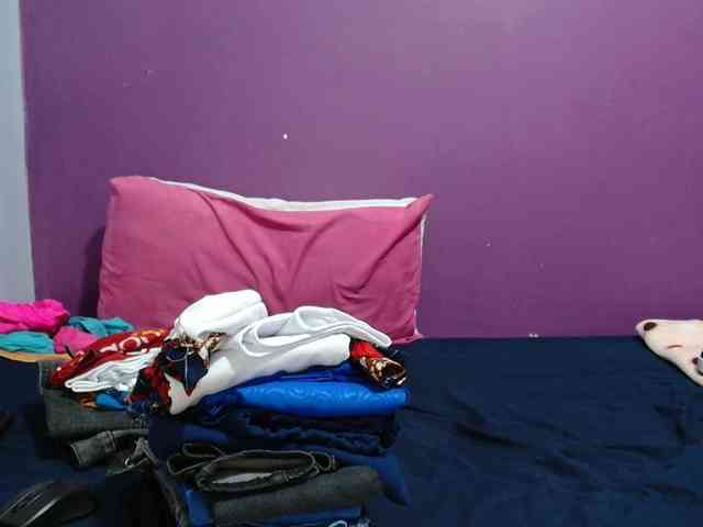 Petitegirly webcam