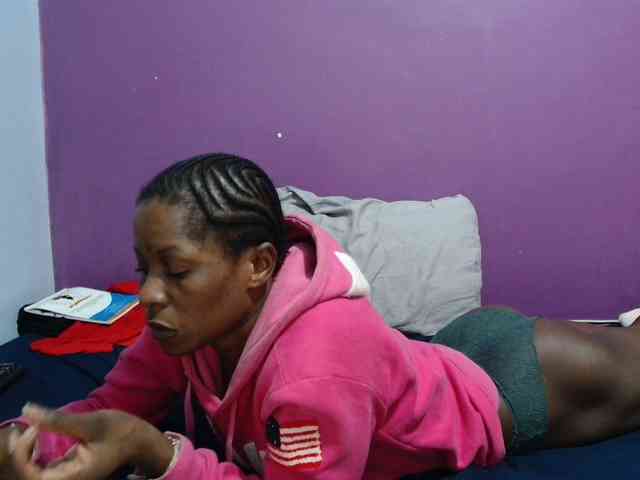 Petitegirly webcam