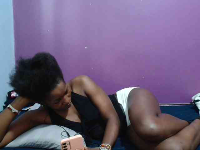 Petitegirly webcam