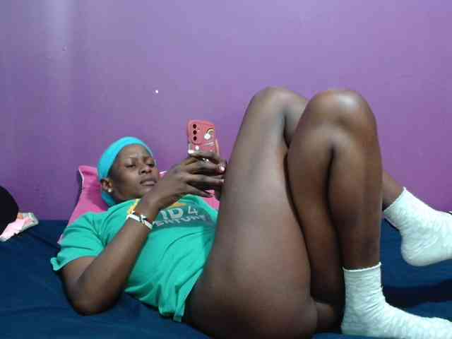 Petitegirly webcam