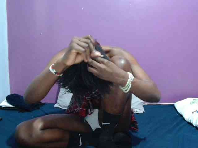 Petitegirly webcam