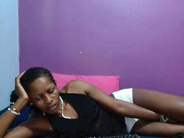 Petitegirly webcam