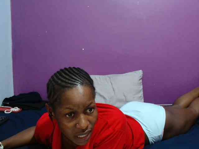 Petitegirly webcam