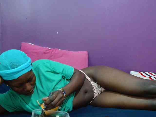 Petitegirly webcam