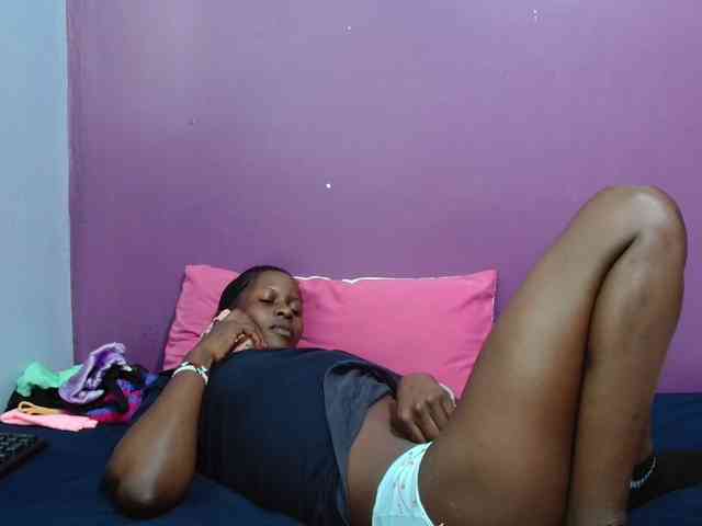 Petitegirly webcam