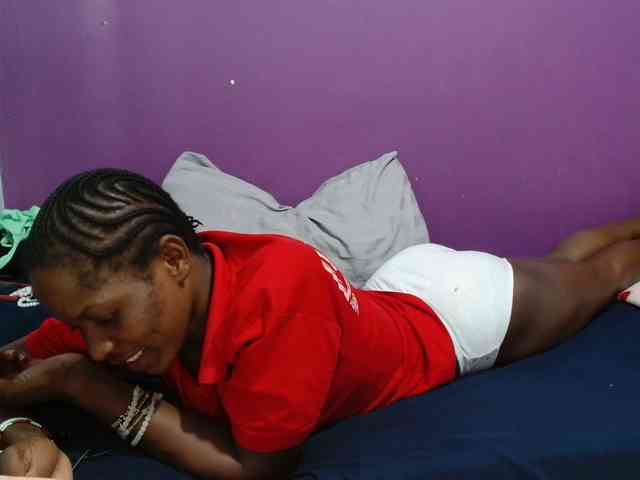 Petitegirly webcam