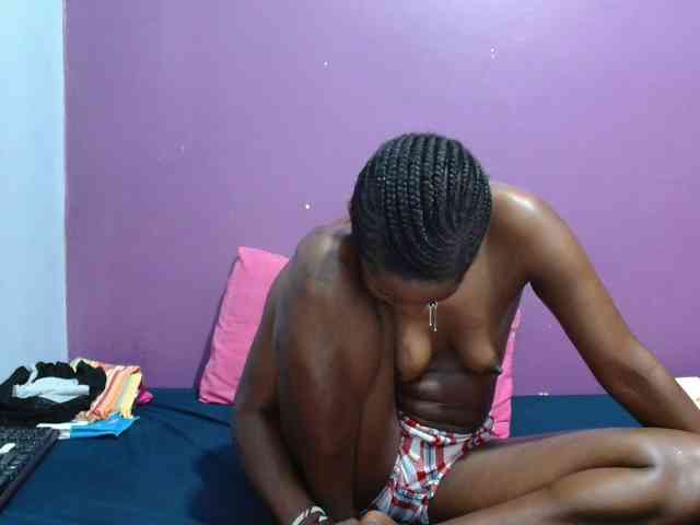 Petitegirly webcam