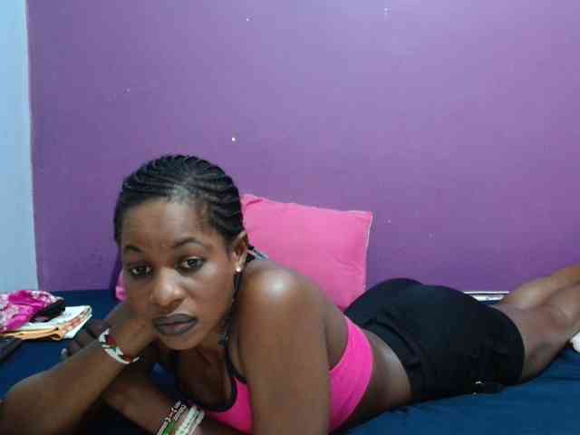 Petitegirly webcam