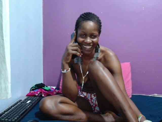 Petitegirly webcam