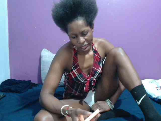 Petitegirly webcam