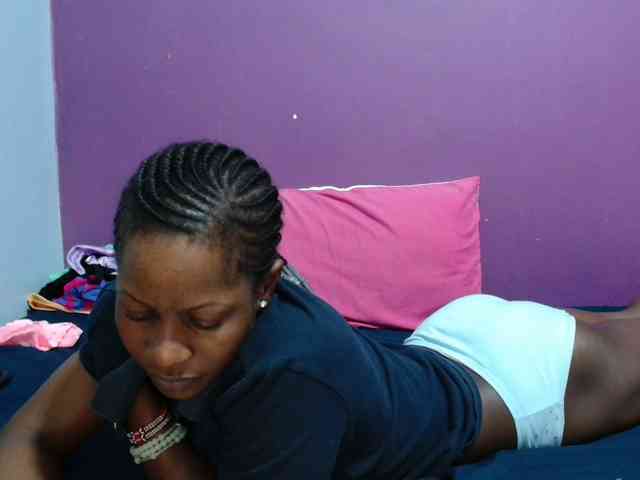 Petitegirly webcam
