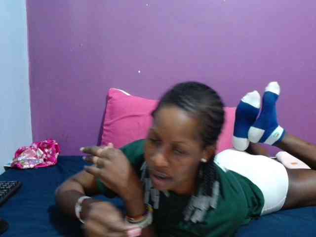 Petitegirly webcam