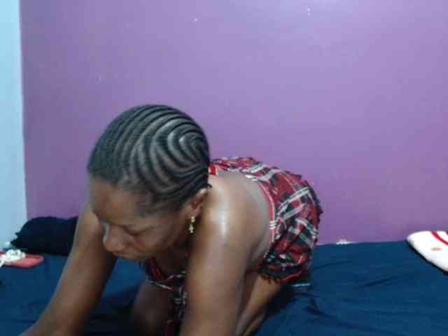 Petitegirly webcam