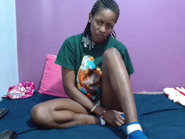 Petitegirly webcam