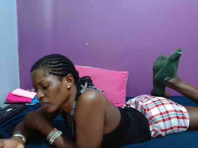 Petitegirly webcam