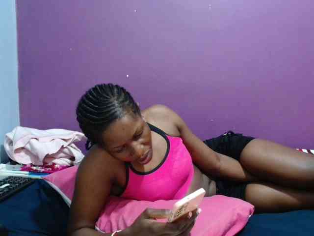 Petitegirly webcam