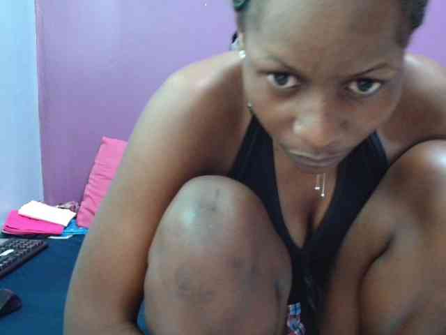Petitegirly webcam