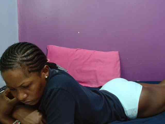 Petitegirly webcam