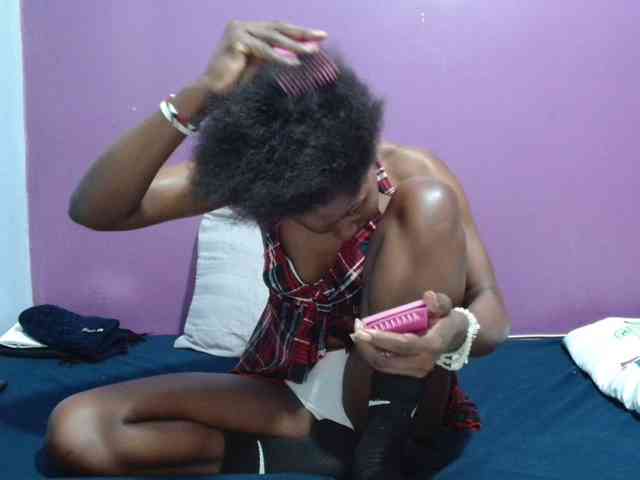 Petitegirly webcam