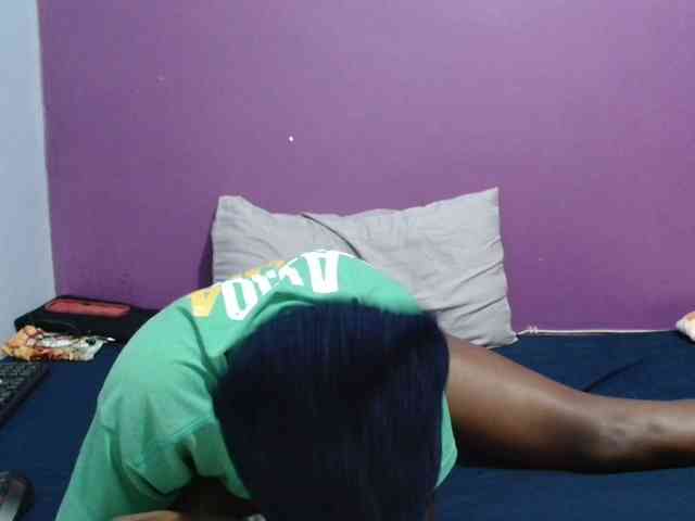 Petitegirly webcam