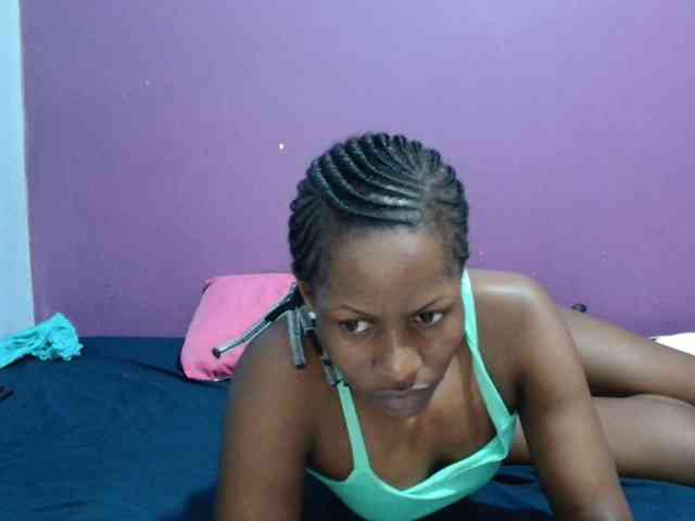 Petitegirly webcam